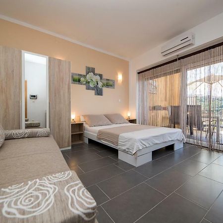 Apartment Zorica Crikvenica Buitenkant foto