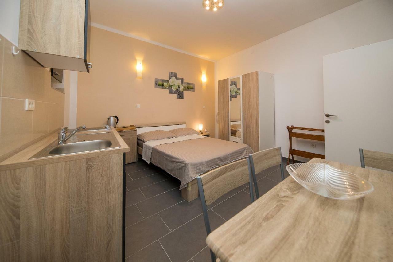 Apartment Zorica Crikvenica Buitenkant foto